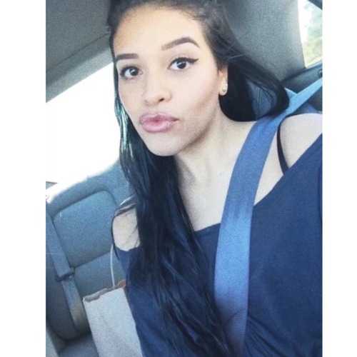 foreignbunnies:  Venezuelan & Peruvian 🔥 Twitter:	@Sexilexijk