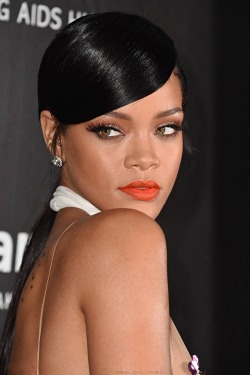 arielcalypso:  Rihanna at “Amfar LA Inspiration Gala” in Los Angeles. (29th October) 