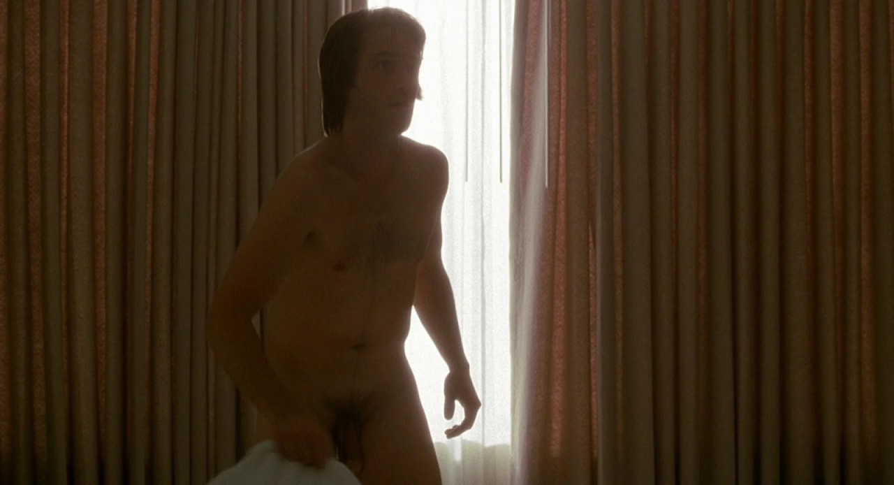 nakedmalecelebs1:  Michael Vartan IN One Hour Photo (2002)