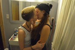 dyke-lesbian-andro-queer-photos:  clichewebnames &amp; kellybelly412