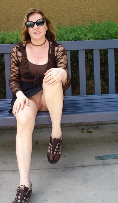 postnaked:          Like beautiful women? They need to be seen.                 