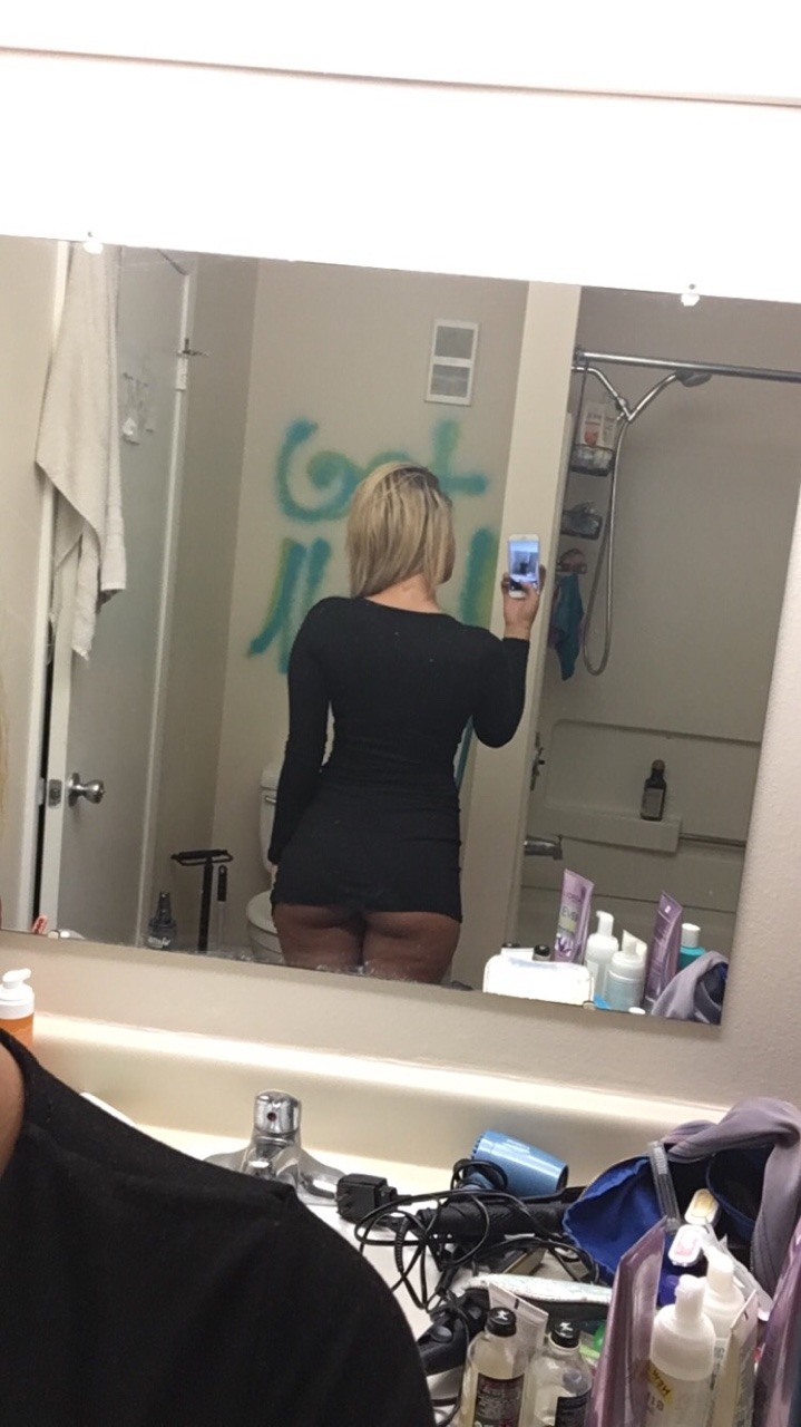littleslave2superiormen:  Tonight I’m getting paid to fuck some guy all night long