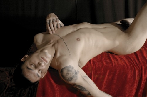fotofanisback:  http://favoritehunks.blogspot.ca/
