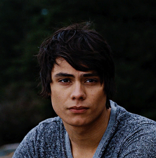 🎧 — Kiowa Gordon as Embry Call The Twilight Saga,...