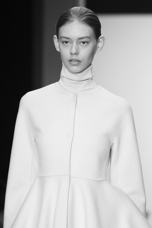 le-jardin-de-la-mode:Ondria Hardin at Giambattista Valli FW14.15 PFW