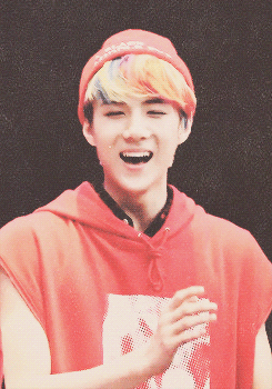 leuhans:  sehun got confused about what he laughed about   