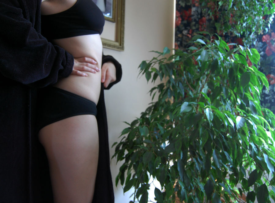 her-ghost-story:  i actually hate my body today but let’s try that body positivity