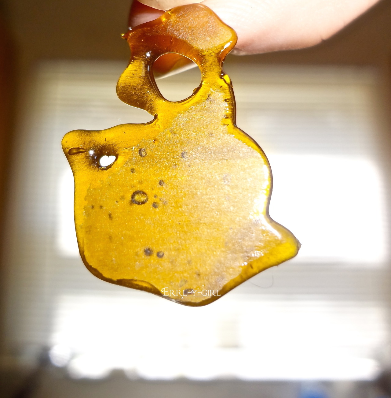 errl-y-girl:  playing with the flash &amp; this dank King Louis OG♡