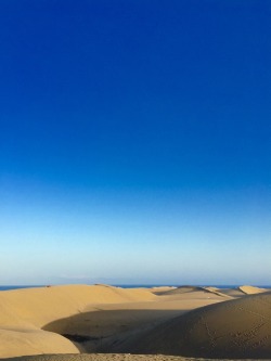 Travelingcolors:  Dunas De Maspalomas, Gran Canaria | Spain (By Nacho Coca)Follow