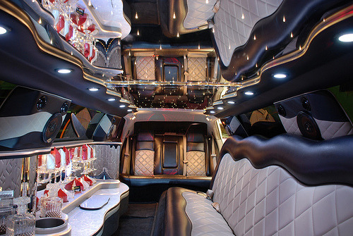 bbbwitched:  Road trip to Vegas ladies? littlebunny2k14 blueidegurl74 fuckmethroughthesheets