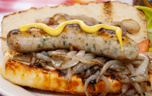 foodluxury:  Love Food? This blog is for you. 