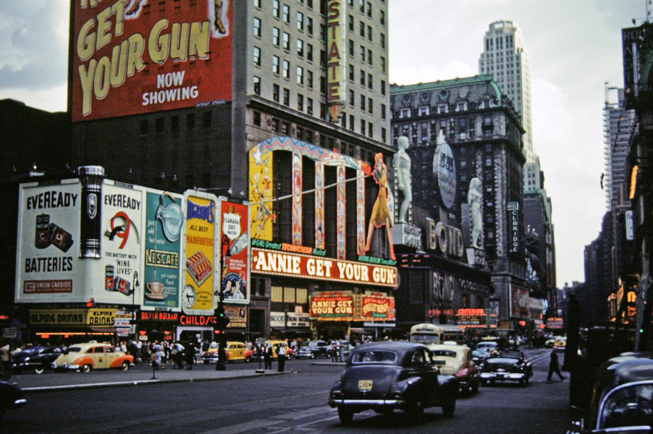 historicaltimes:  Broadway, New York City. 1950 