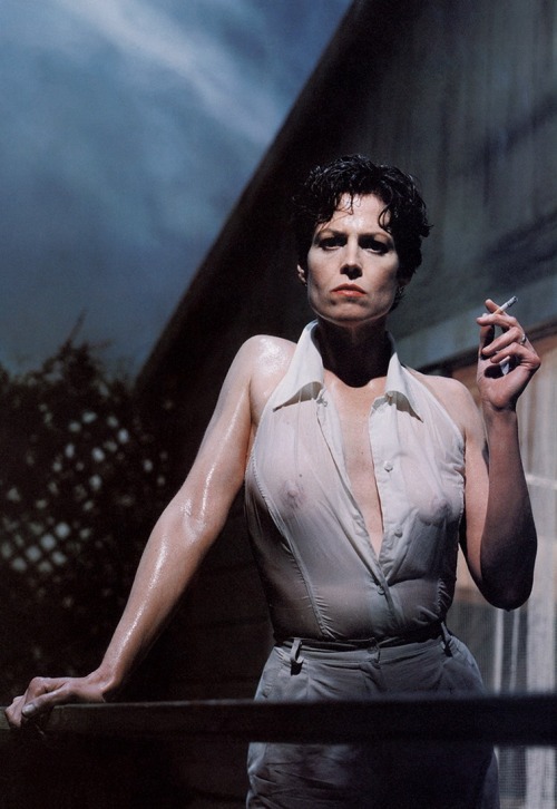 Porn photo filmhall: Sigourney Weaver by Helmut Newton