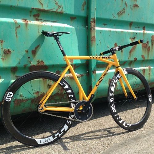 javi-ballestero: #stream #bellitanner #nyc #fixie #piñónfijo #onespeed #fixiedgear #fixieporn #onege