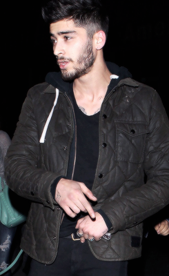 gay4zayn:  I’m a bit of a bad boy 