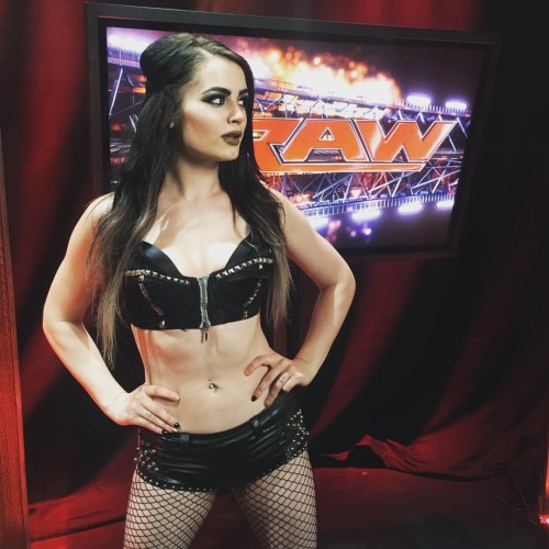 12roundsofambrose:lasskickingwithstyle:wwe: @realpaigewwe returns to the place where she debuted on 