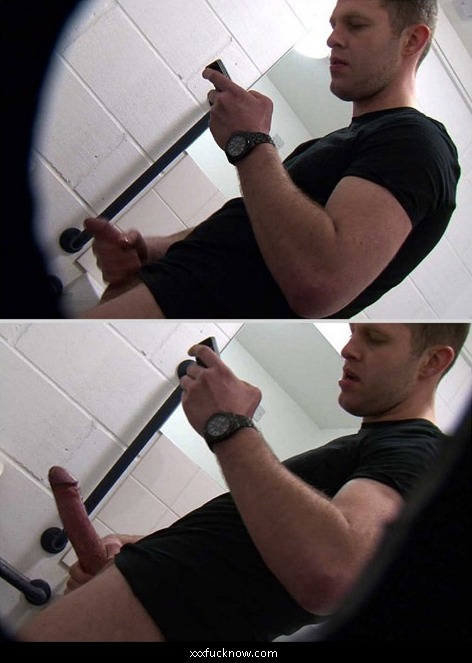 steamy-gay-locker-room:  Watch steamy gay vids free: Here