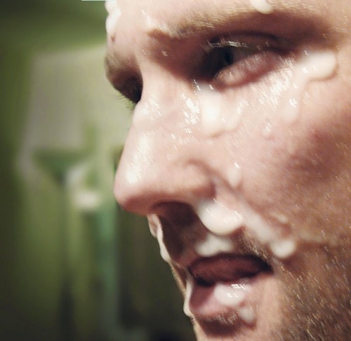 nakedpicturesofyourdad:  via The Penis Soliloquies