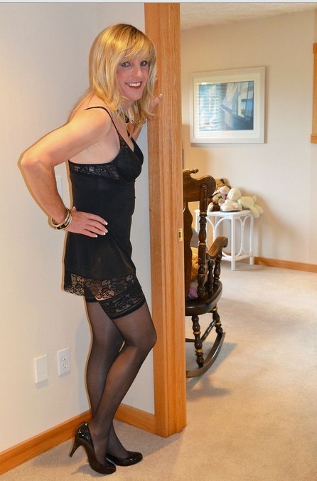 shapeshifterbook:  Make your guy smile and have some fun.Click here now to get him