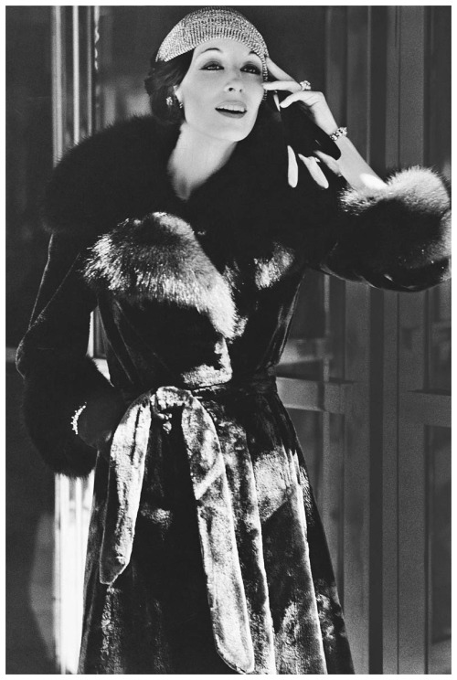 Anjelica Huston by Bob Stone, 1972
