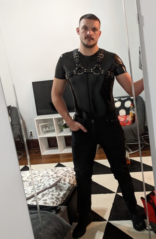 rbrguy:   Gear I wore for the first night out at MIR 22 in Chicago on Friday. The pants came off once I got there 😉 My first MIR was a blast and I’m already looking forward to doing more rubber events.  
