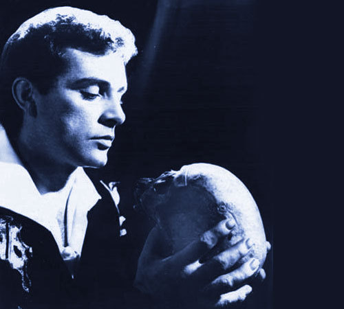 angelophile: Hamlet as portrayed by Laurence Olivier, Jonathan Pryce, Alec Guinness,