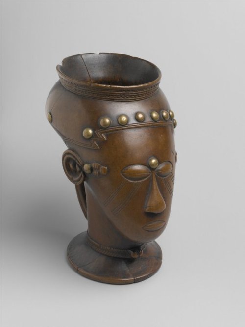 Wooden palm wine cup (mbwoongntey) in the shape of a human head, of the Kuba people, Lulua or Kasai 