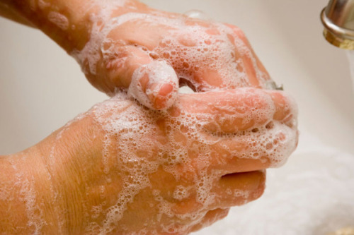 ucsdhealthsciences:  The Dirty Side of SoapTriclosan, a common antimicrobial in personal hygiene pro