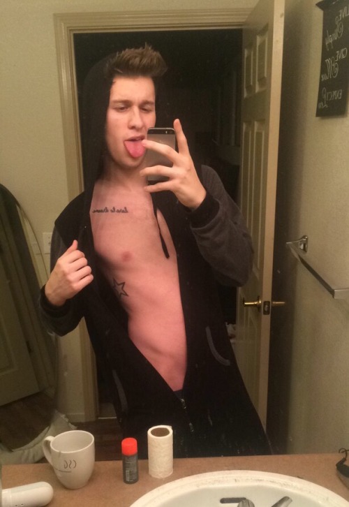 malikmydick:  me *is a hoe*