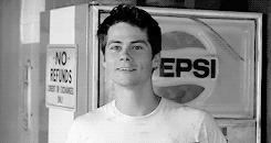 foliques:  I just happened to step into acting, and now I can’t imagine myself doing anything else. 