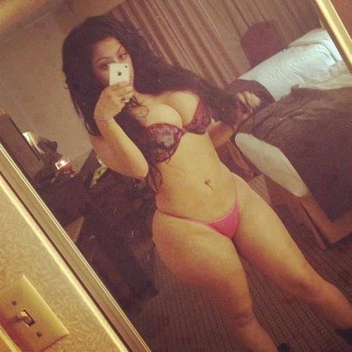 wattstron:  Like, reblog and follow me at wattstron.. I follow back.  Thick cutie