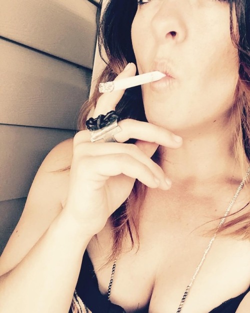 whitter31: Morning smoke. Hot. Hard drag