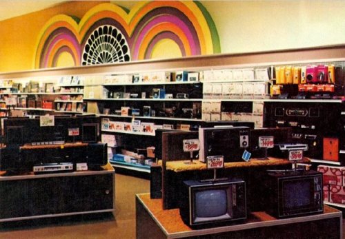 fuckyeahvintage-retro: Department Stores, 1971-77 (via)