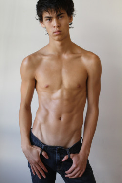 maliboojim:  guyinnwdcccc:  mcklyncole:  Tyler - Muse Models by Mcklyn Cole  breathtaking male beauty   Hot bodyMaliboojim.Tumblr.com