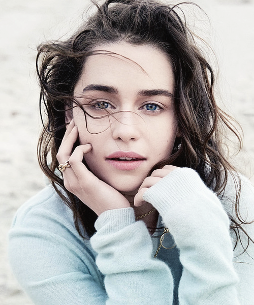  Emilia Clarke 