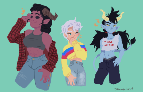 Drew my dnd characters in crop tops because why not(ft @oh-atlas‘s verena and @dragonborndyke‘s eva)