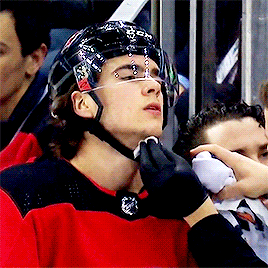 glovesdropped: playoff battle wounds | Lightning @ Devils - R1G3, 2018.