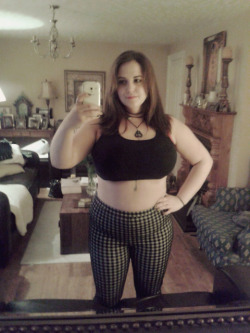 evilpandaqueen:  Chub and crop tops are win!