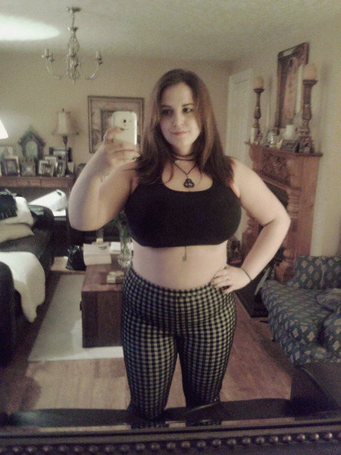 Porn evilpandaqueen:  Chub and crop tops are win! photos