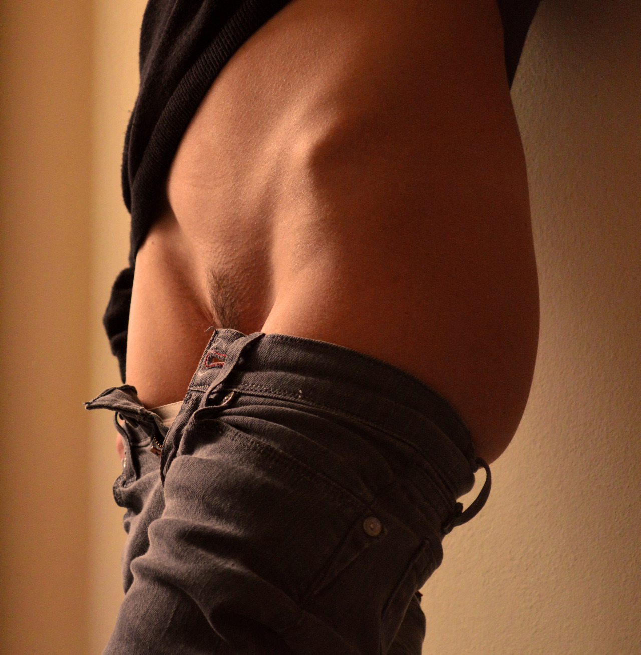 slender-frame:  http://slender-frame.tumblr.com/