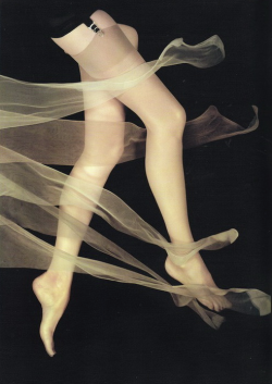 kvetchlandia:Erwin Blumenfeld     Stockings,