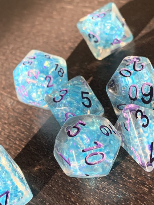 thedicepaladin:I am in love with these dice!!!  Help support the blog~! ☕