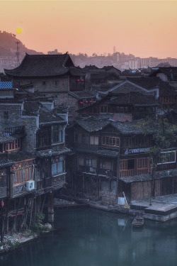 mstrkrftz:  Founghuan, Hunan, China by Hussam