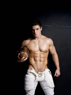 tiosquequitanelhipo:  Spencer Neville 2