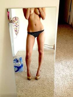 nopornhere:  SUBMIT your Selfshot Pics Here