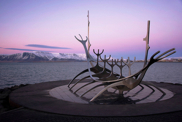 fabforgottennobility:  Sun Voyager by TheFella on Flickr. 