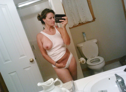 cougarkingdom:Click here to screw a local MILF. Registrations open for a limited time