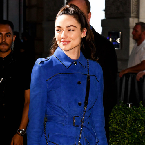 stellina-4ever:Crystal Reed attends the opening of Longchamp Fifth Avenue Flagship at Longchamp on M