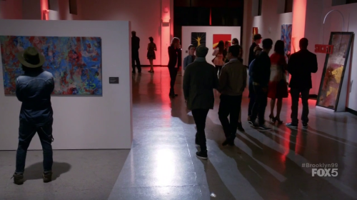 An art gallery, in Brooklyn Nine-Nine, Boyle&rsquo;s Hunch, S03E03, 2015 (feat. Andy Samberg, St