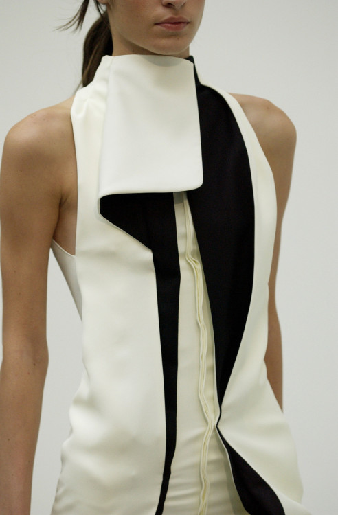 hautedeath:Balenciaga ss 04